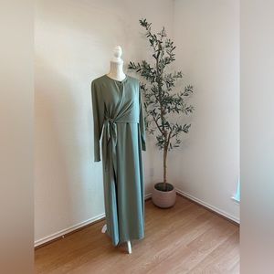 Green almond abaya maxi dress side tie waist size large worn once BUNDLE & SAVE✨